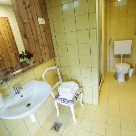 Hisa Poljana Bed & Breakfast Prevalje