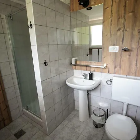 Hisa Poljana 3*