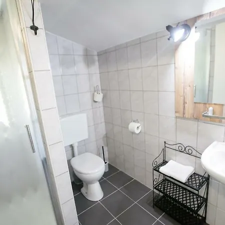 Hisa Poljana Bed & Breakfast 3*