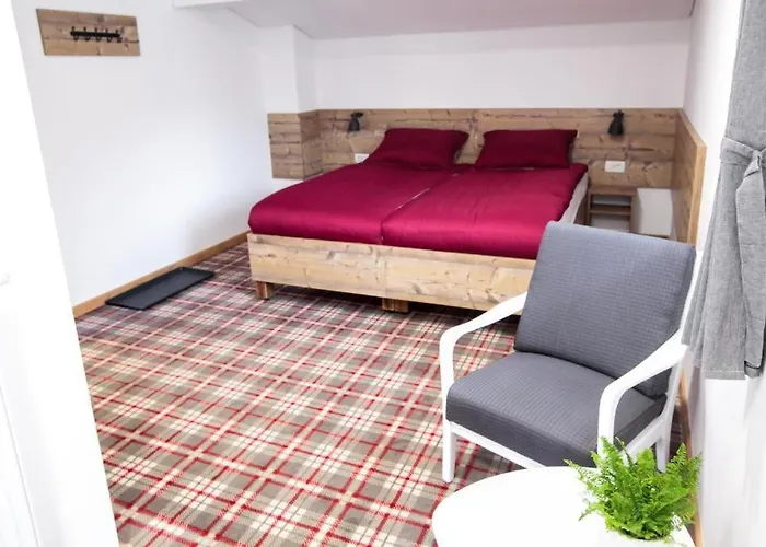 Hisa Poljana Bed and Breakfast 3*