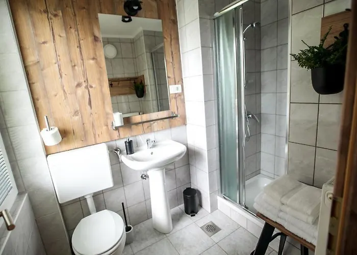 Hisa Poljana Bed and Breakfast Prevalje