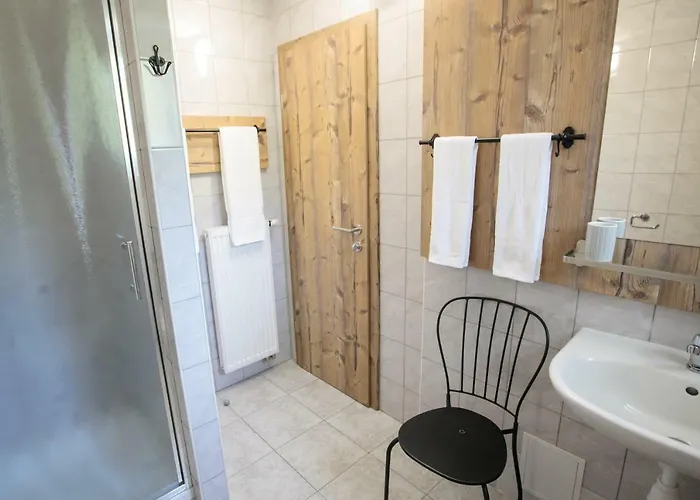 Hisa Poljana Bed and Breakfast 3*